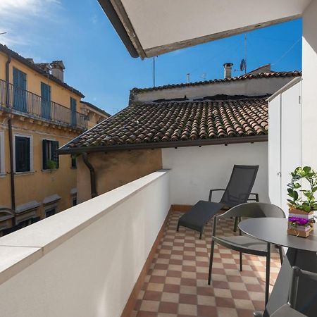 A World Aparts - 12 Viviani Verona Exterior photo