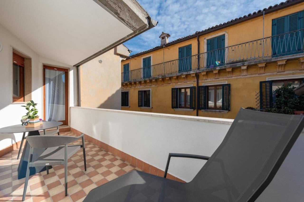A World Aparts - 12 Viviani Verona Exterior photo